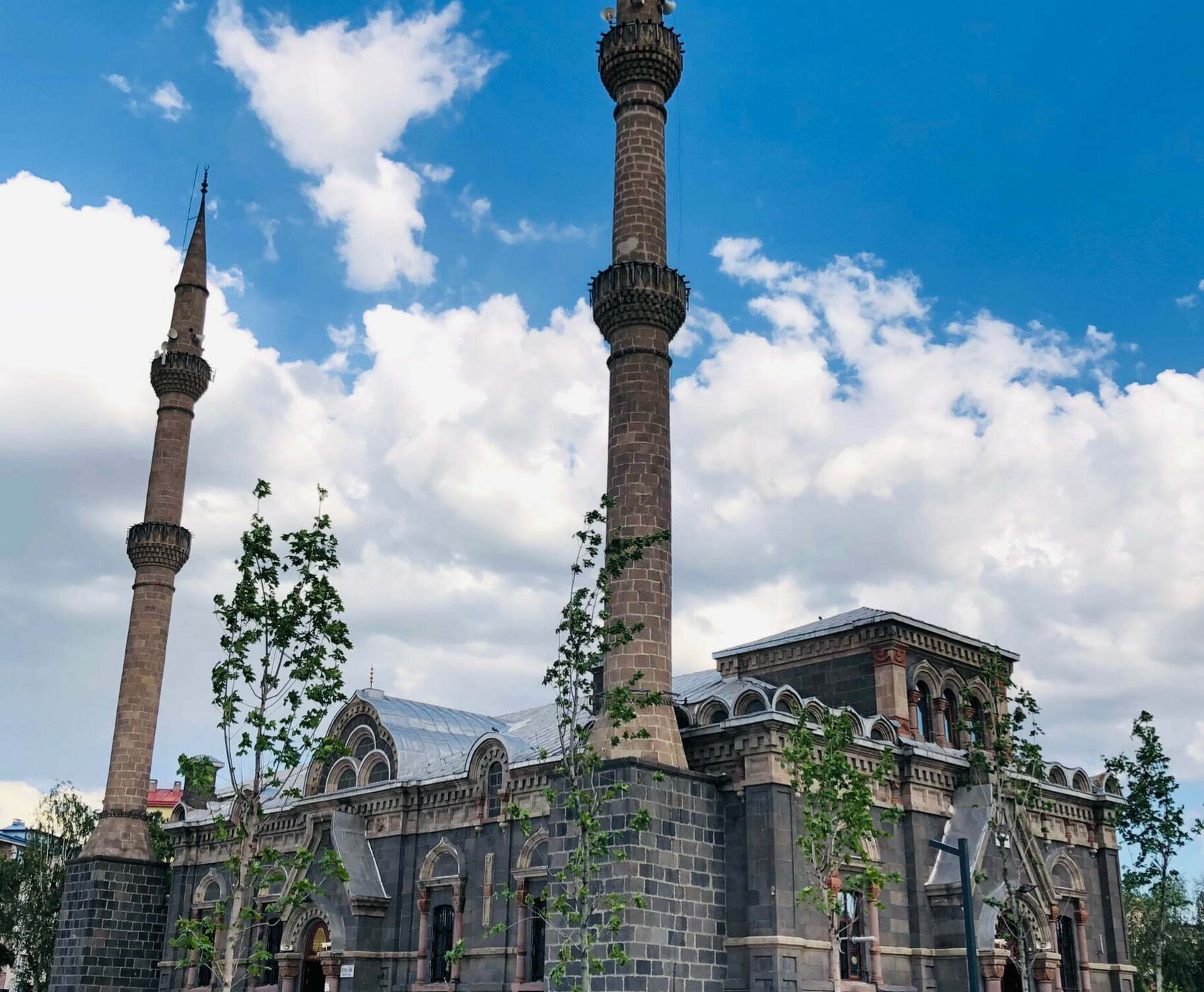 UÇAKLI VAN KARS KARADENİZ BATUM  TURU