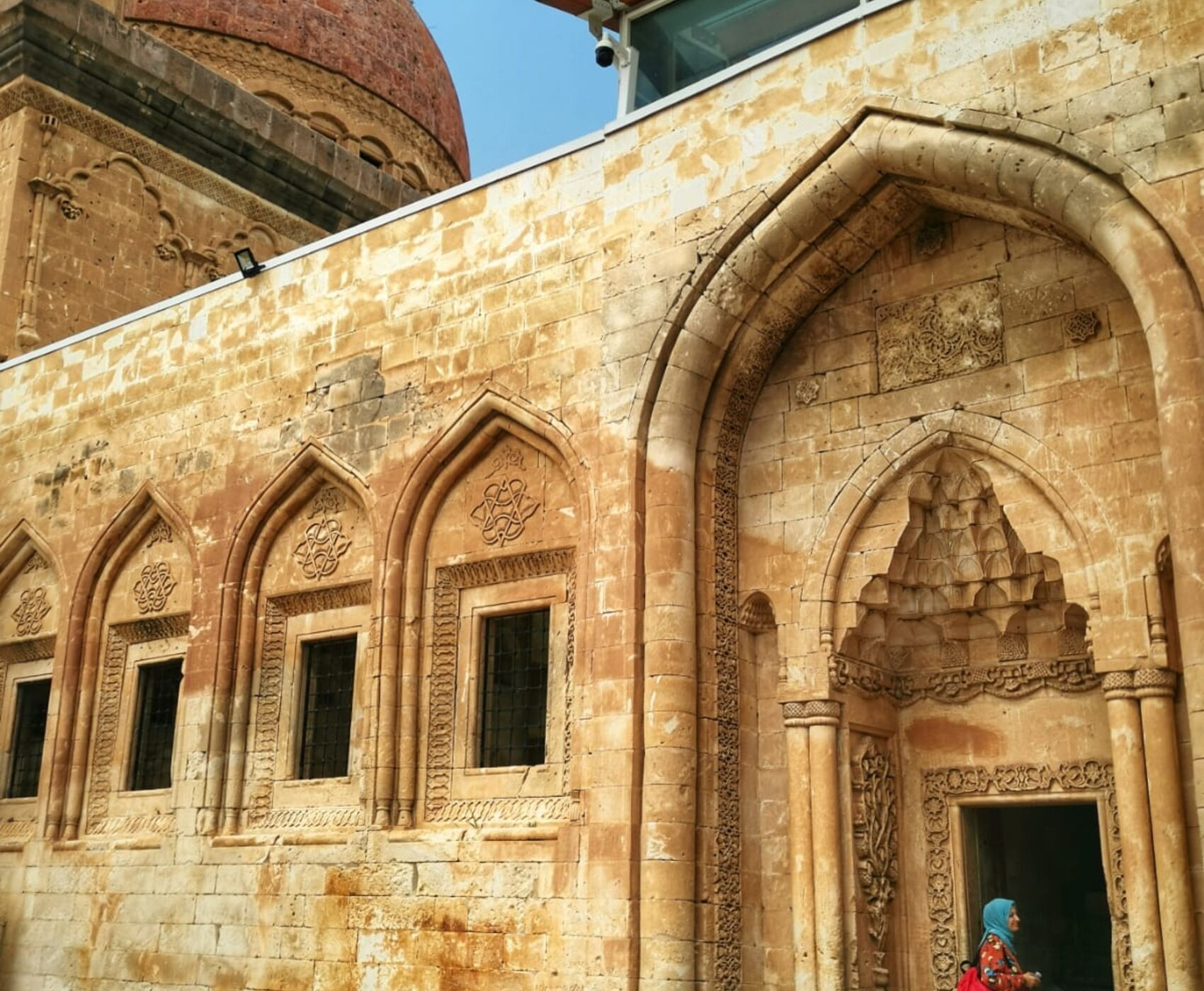 UÇAKLI VAN KARS KARADENİZ BATUM  TURU