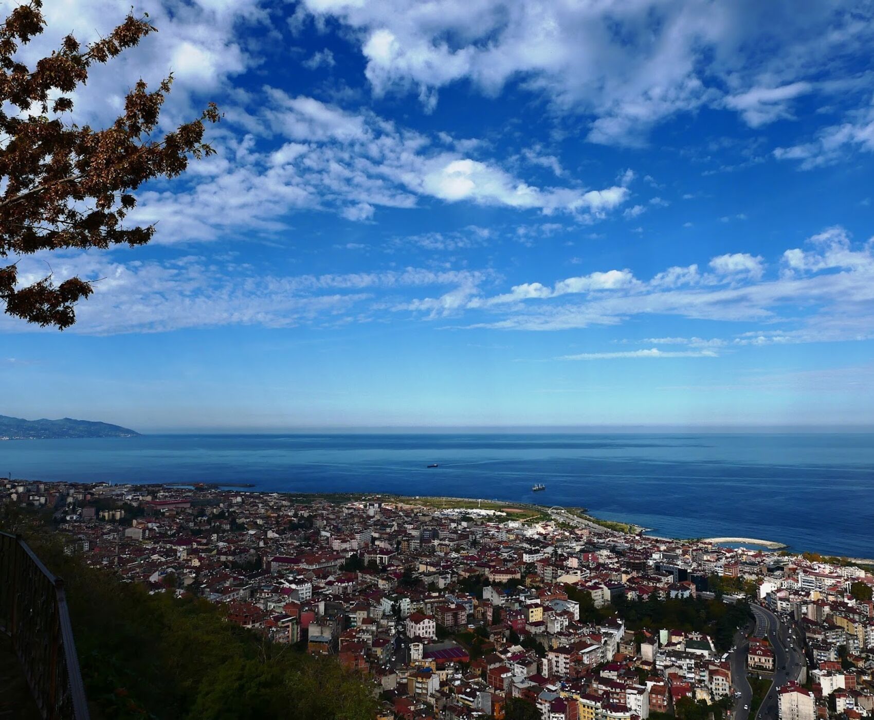UÇAKLI VAN KARS KARADENİZ BATUM  TURU