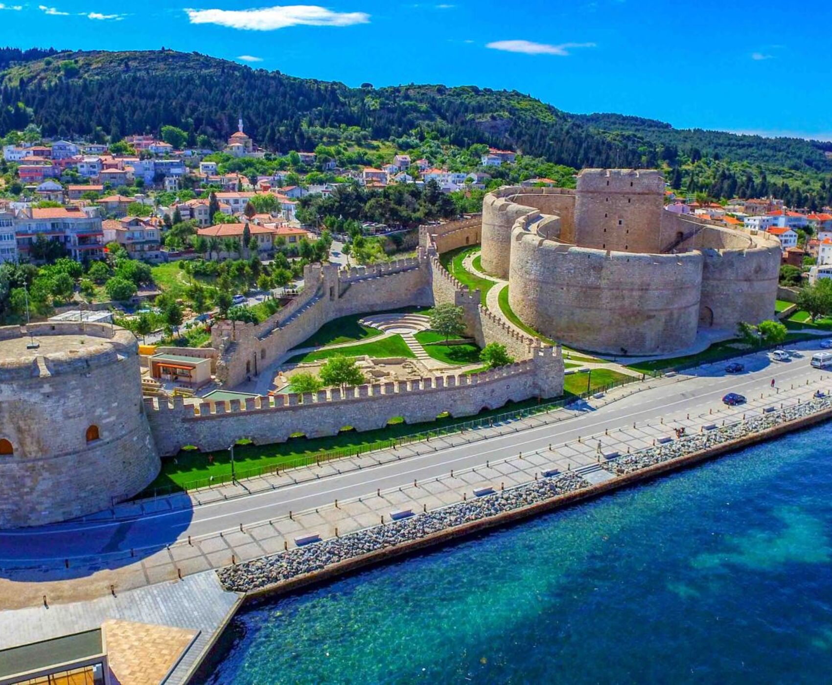 UÇAKLI BÜYÜK EGE İZMİR GÖKÇEADA BOZCAADA AYVALIK TURU