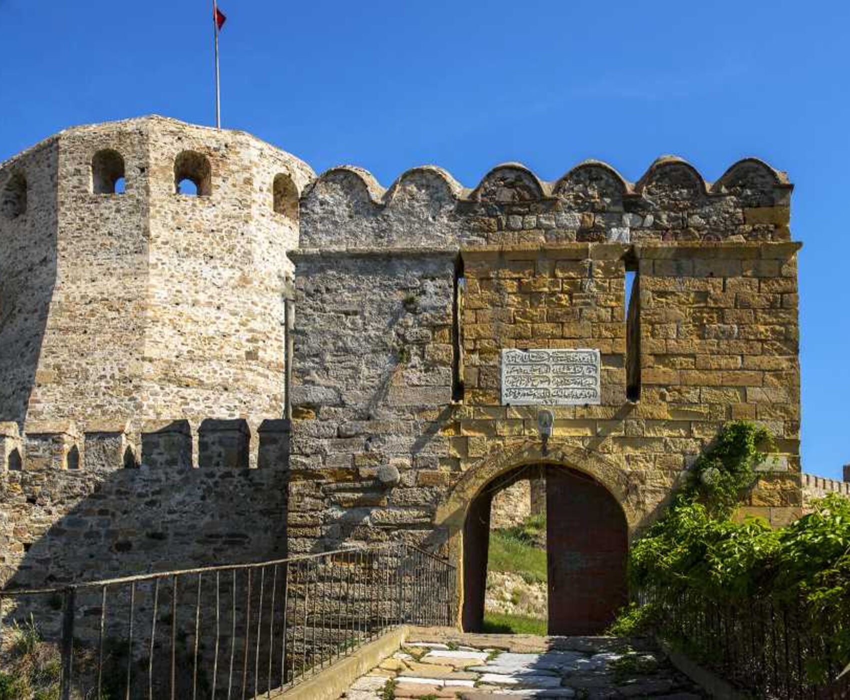 UÇAKLI BÜYÜK EGE İZMİR GÖKÇEADA BOZCAADA AYVALIK TURU