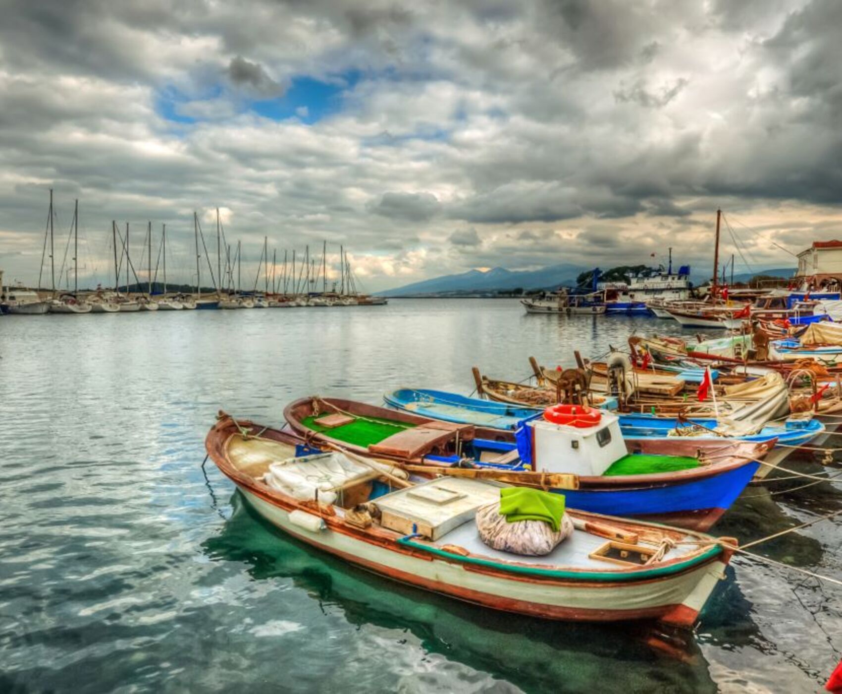 UÇAKLI BÜYÜK EGE İZMİR GÖKÇEADA BOZCAADA AYVALIK TURU
