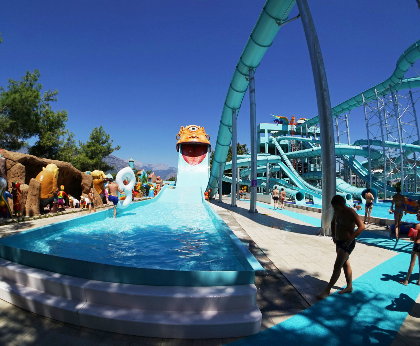 (AQUAPARK - WATERHILL PARK - STADIUM PARK) جولة المدينة المائية - المتنزهات المائية  - حديقة الملعب 