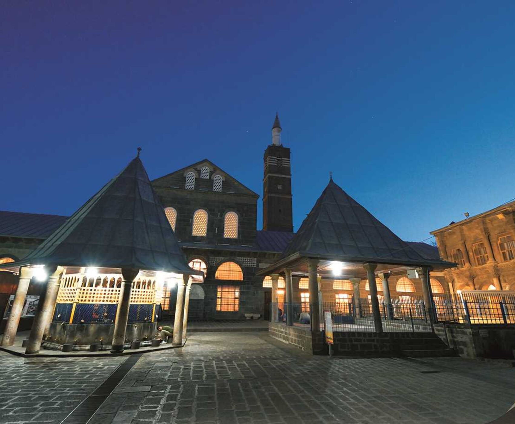 UÇAKLI GAP  İNCİLERİ 