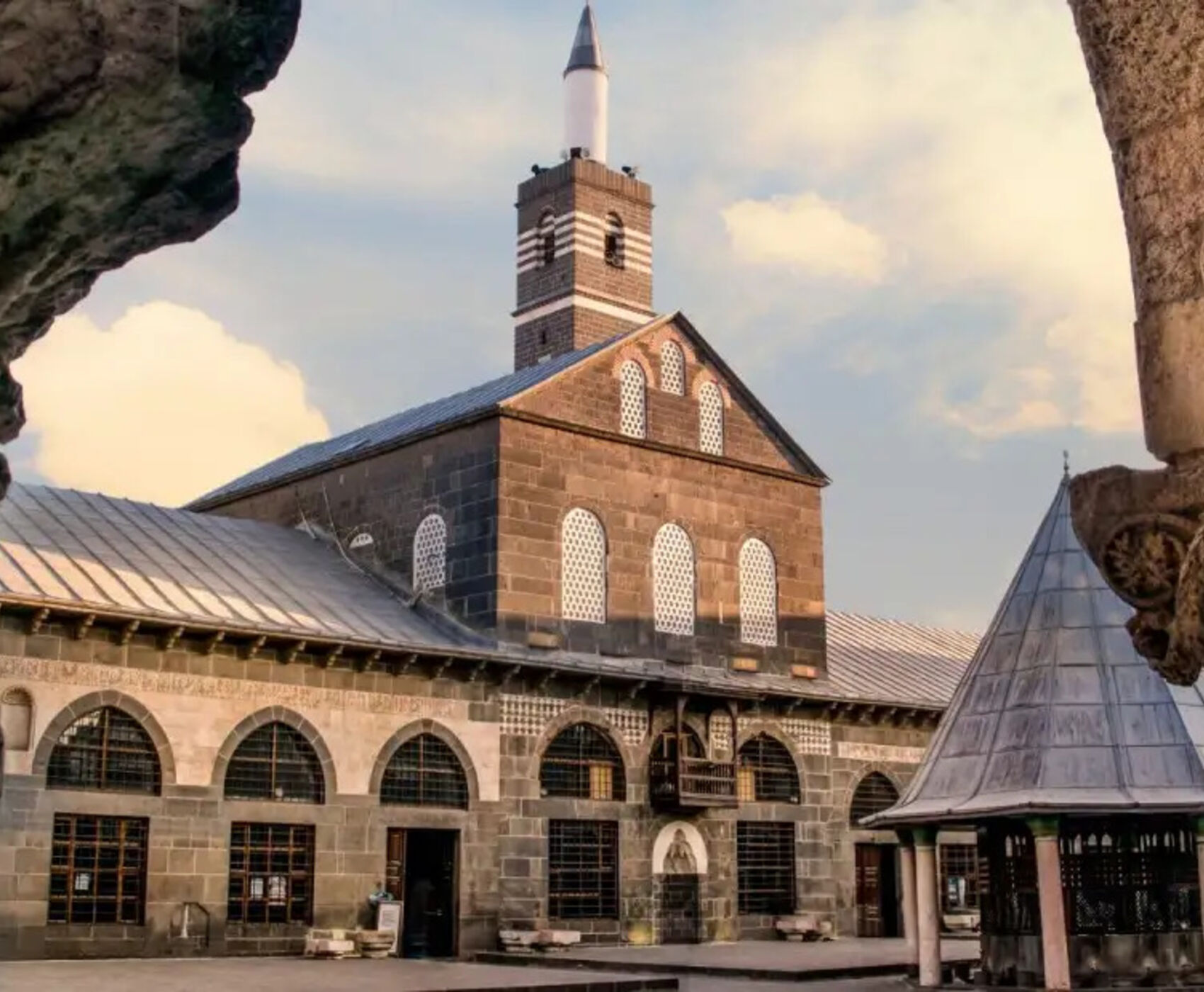 UÇAKLI GAP  İNCİLERİ 