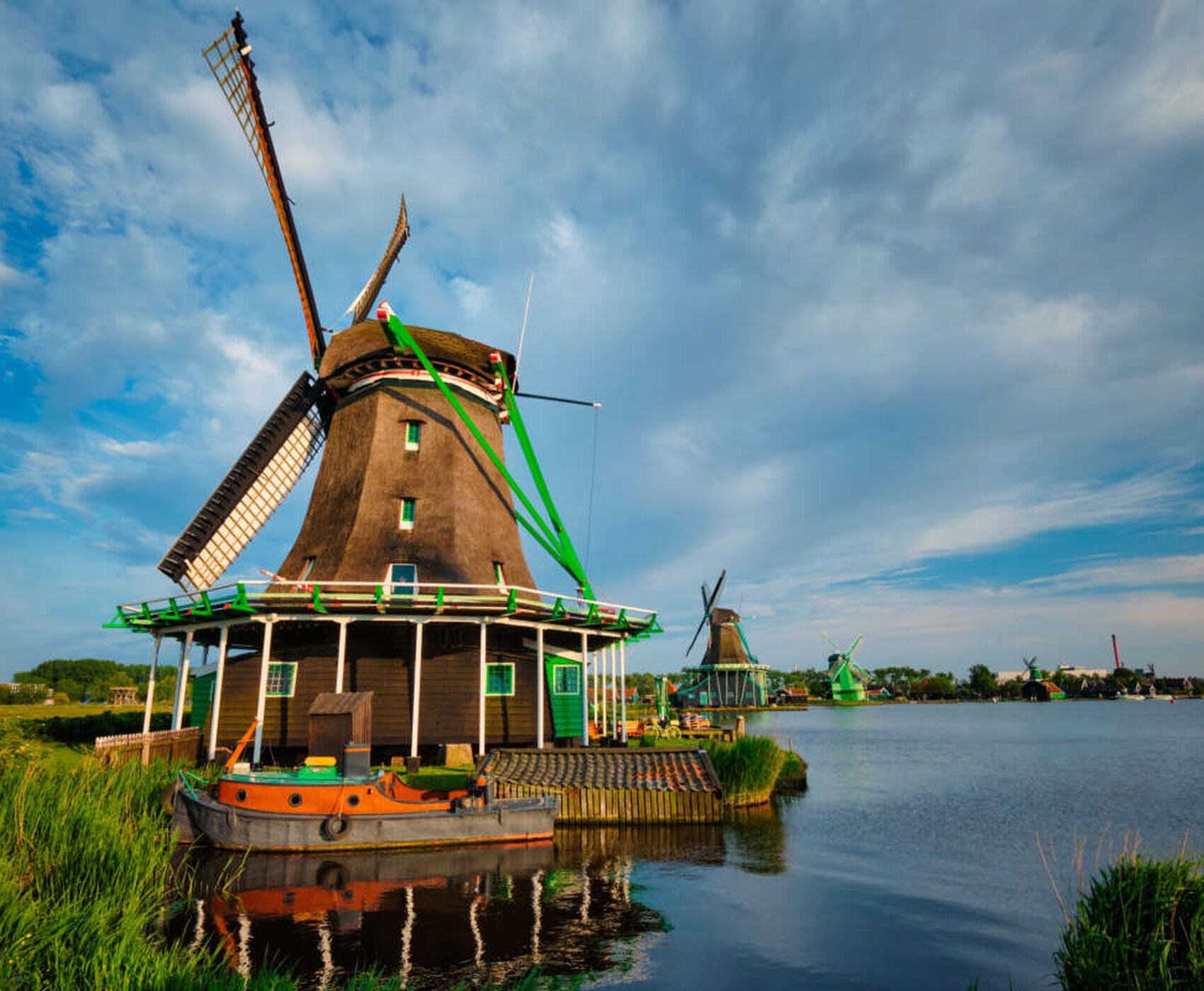 ANTALYA DAN DİREKT UÇAKLI AMSTERDAM & BRÜKSEL ( TÜM TURLAR DAHİL )