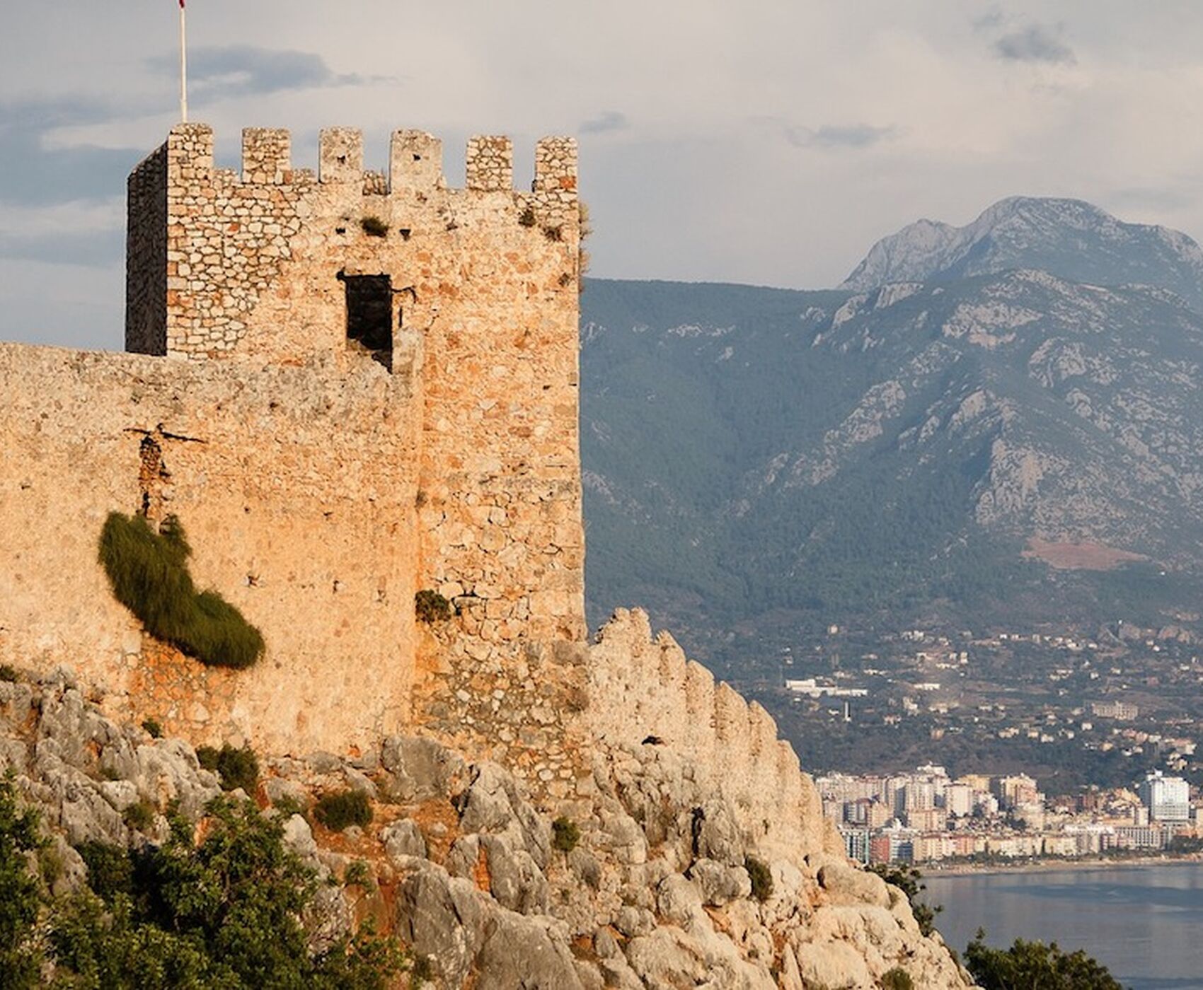 ALANYA KALESİ - DİMÇAYI - MANAVGAT ŞELALESİ - SİDE ANTİK KENTİ