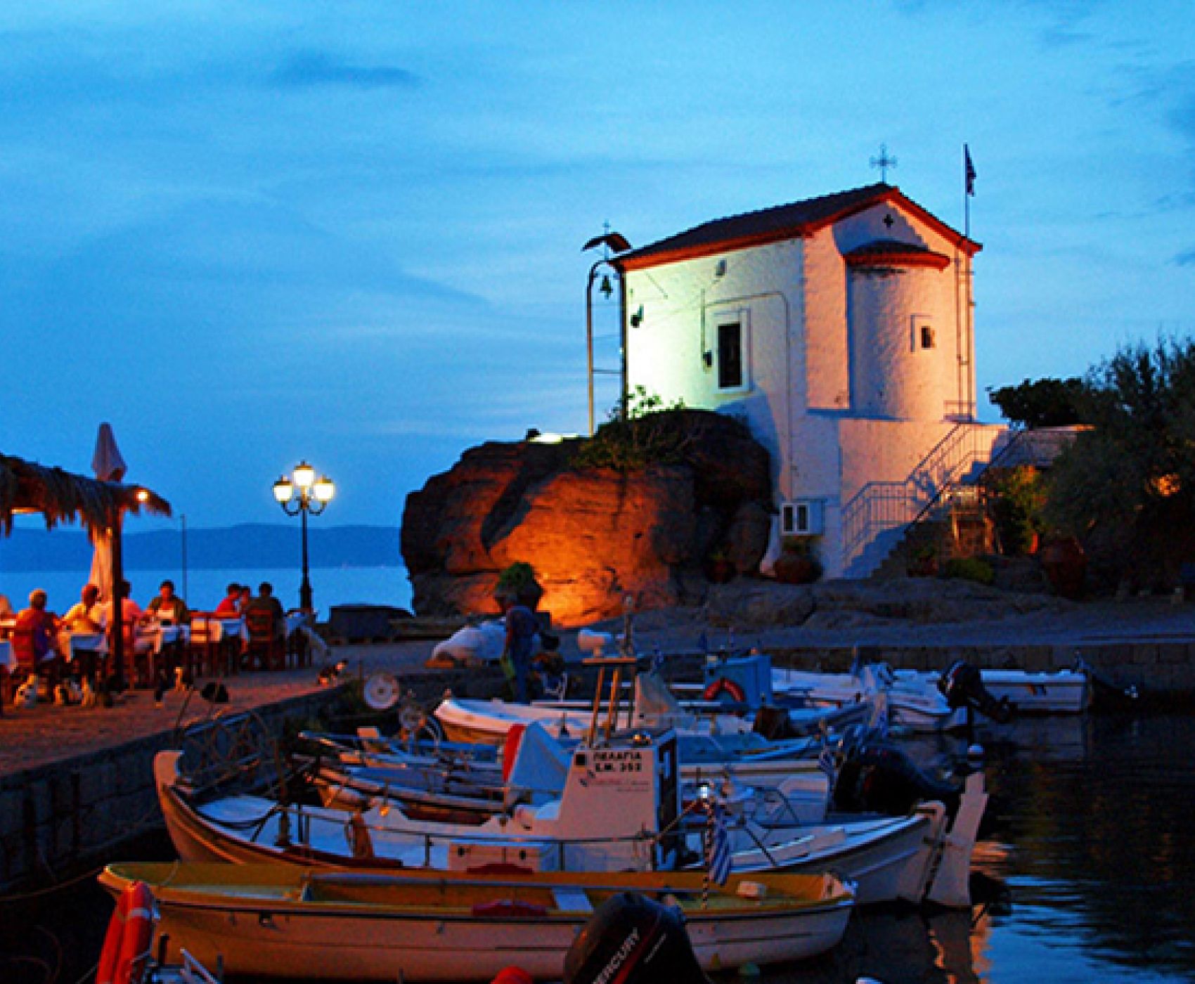 İZMİR DİKİLİ ÇIKIŞLI MİDİLLİ TURU 2 GECE 3 GÜN