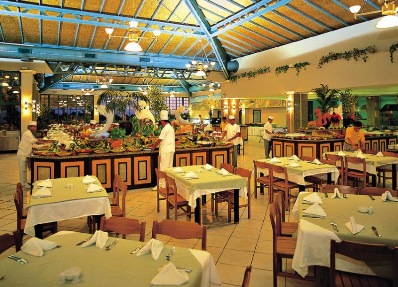 MAJESTY PALM BEACH HOTEL