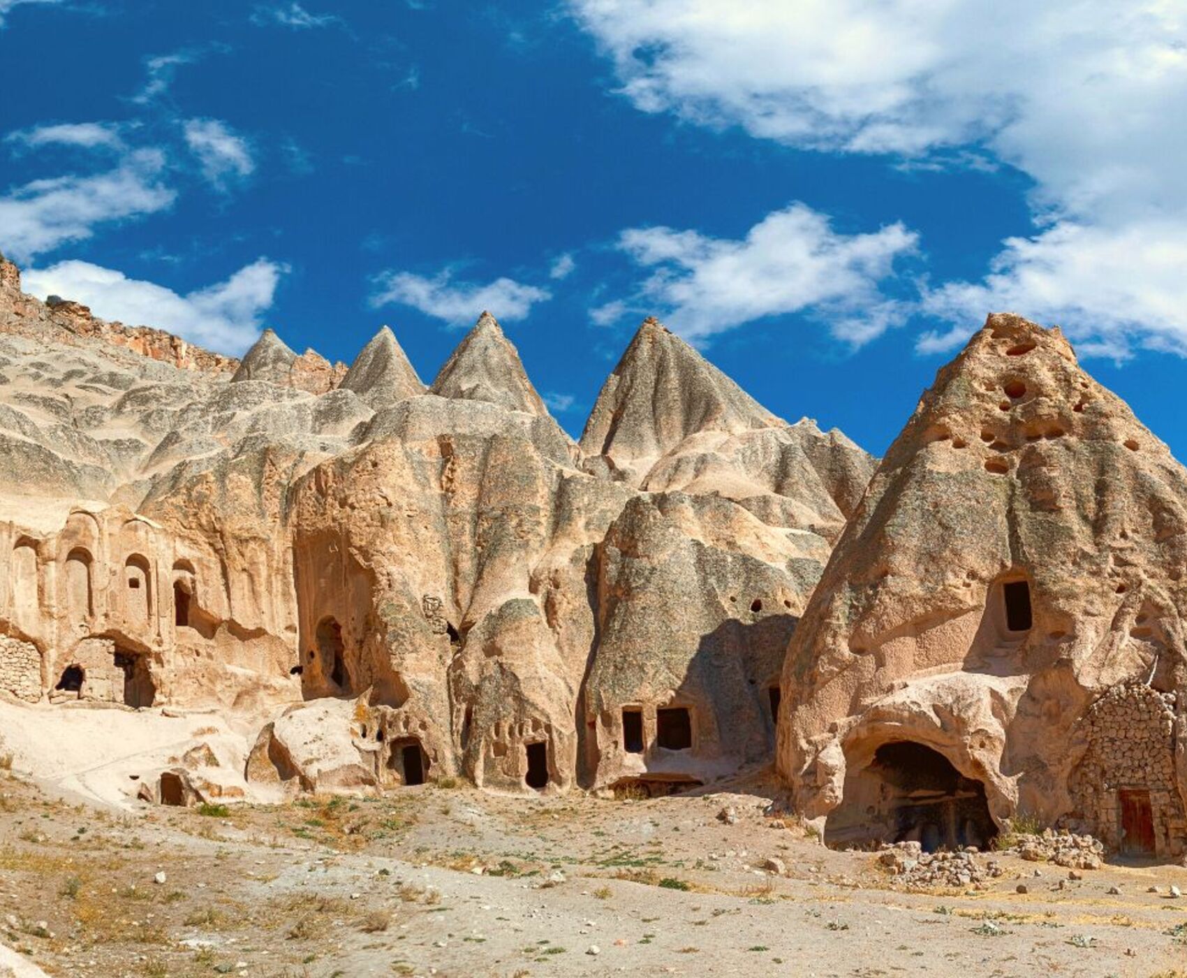 (KAPADOKYA) جولة  في  مدينة  كابادوكيا  ليلثان  وثلات  أيام 